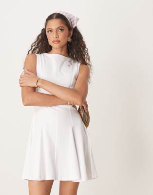 Sleeveless tennis mini dress in white