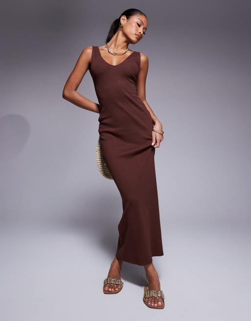 ASOS DESIGN sleeveless v-neck rib midaxi dress in chocolate, 4 of 4