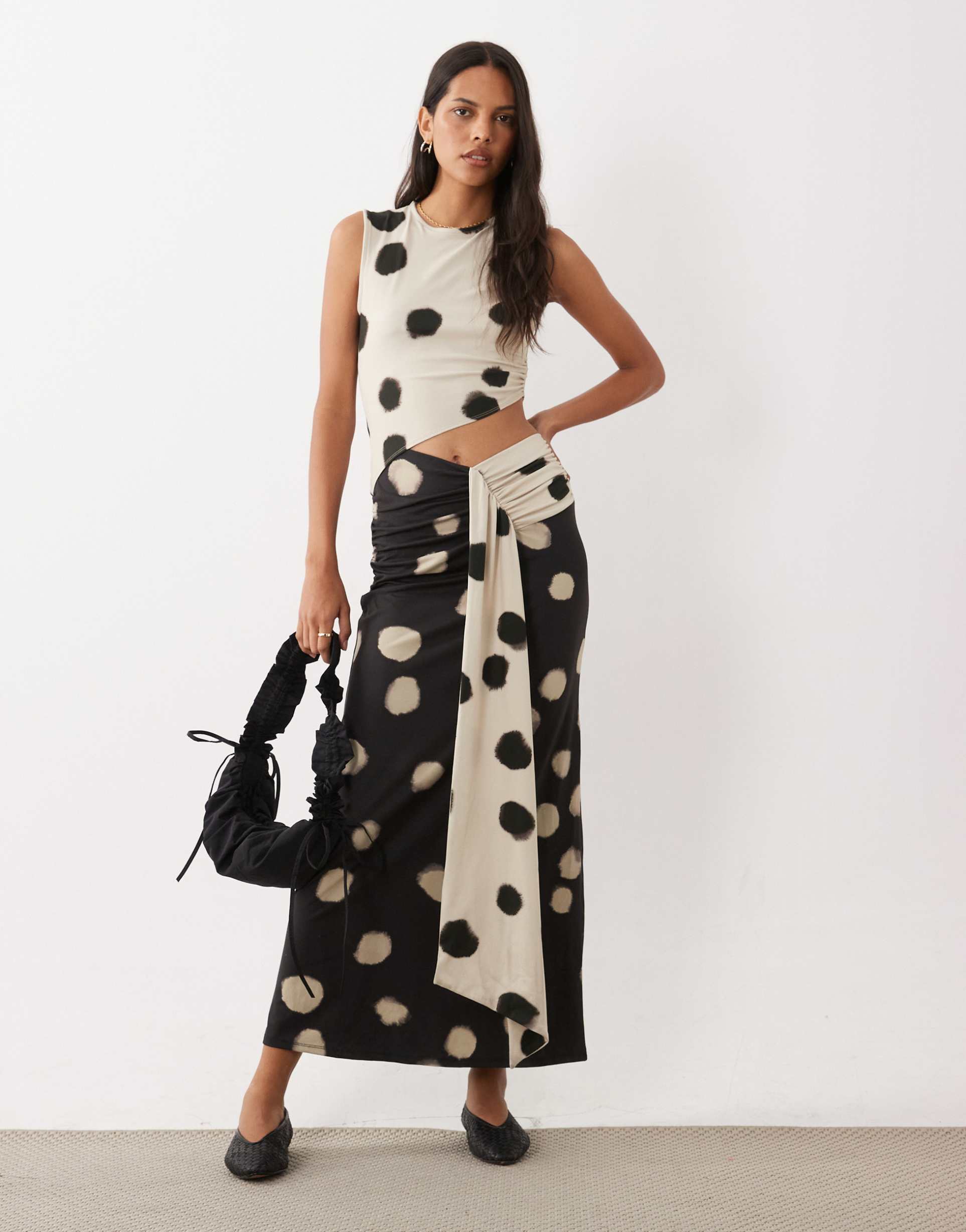 asos design sleeveless with cut out and ruching maxi dress in blurred spot print