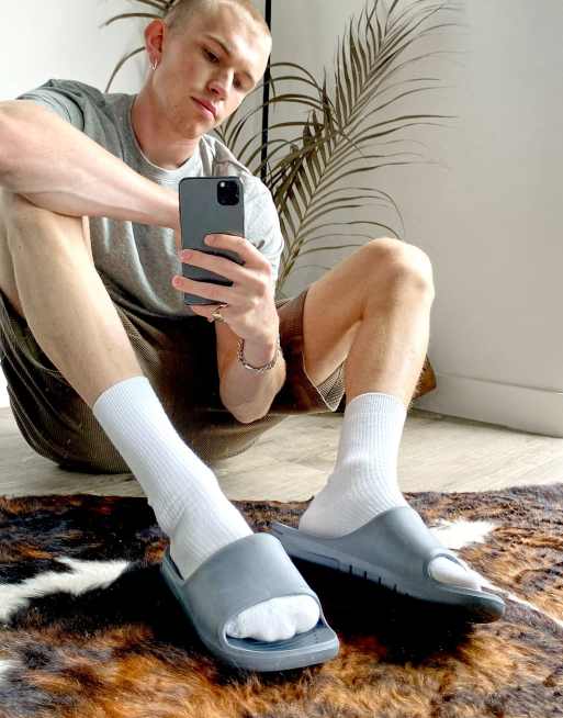 ASOS DESIGN sliders in grey
