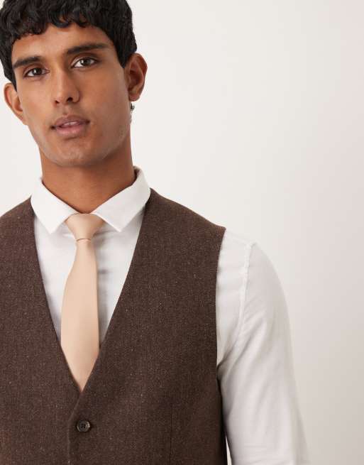ASOS DESIGN – Slim-Fit-Anzugweste in Braun mit Fischgrätmuster aus Wollmix, 5 von 5