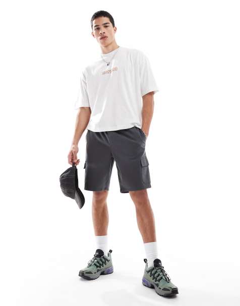 ASOS DESIGN slim fit cargo shorts in charcoal - view 1