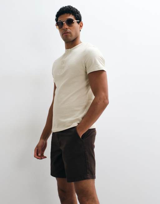 ASOS DESIGN slim fit chino shorts in mid length in brown, 5 of 5