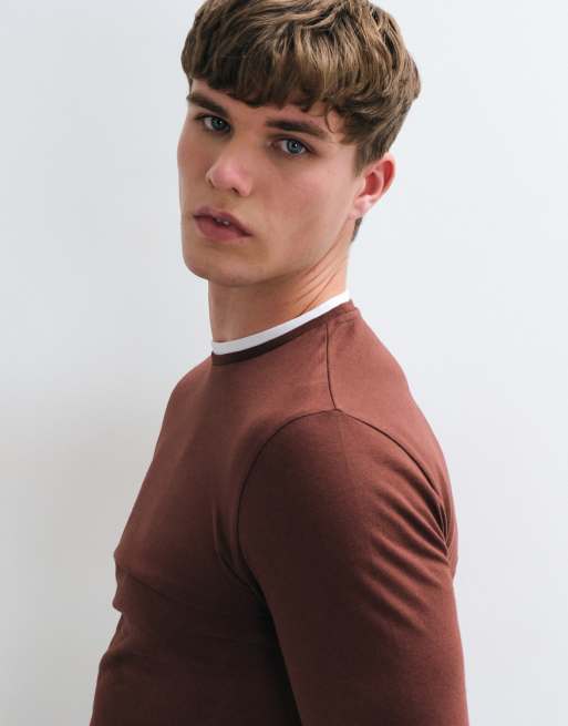 ASOS DESIGN Slim-Fit doppellagiges Langarm-T-Shirt in Braun, 4 von 5