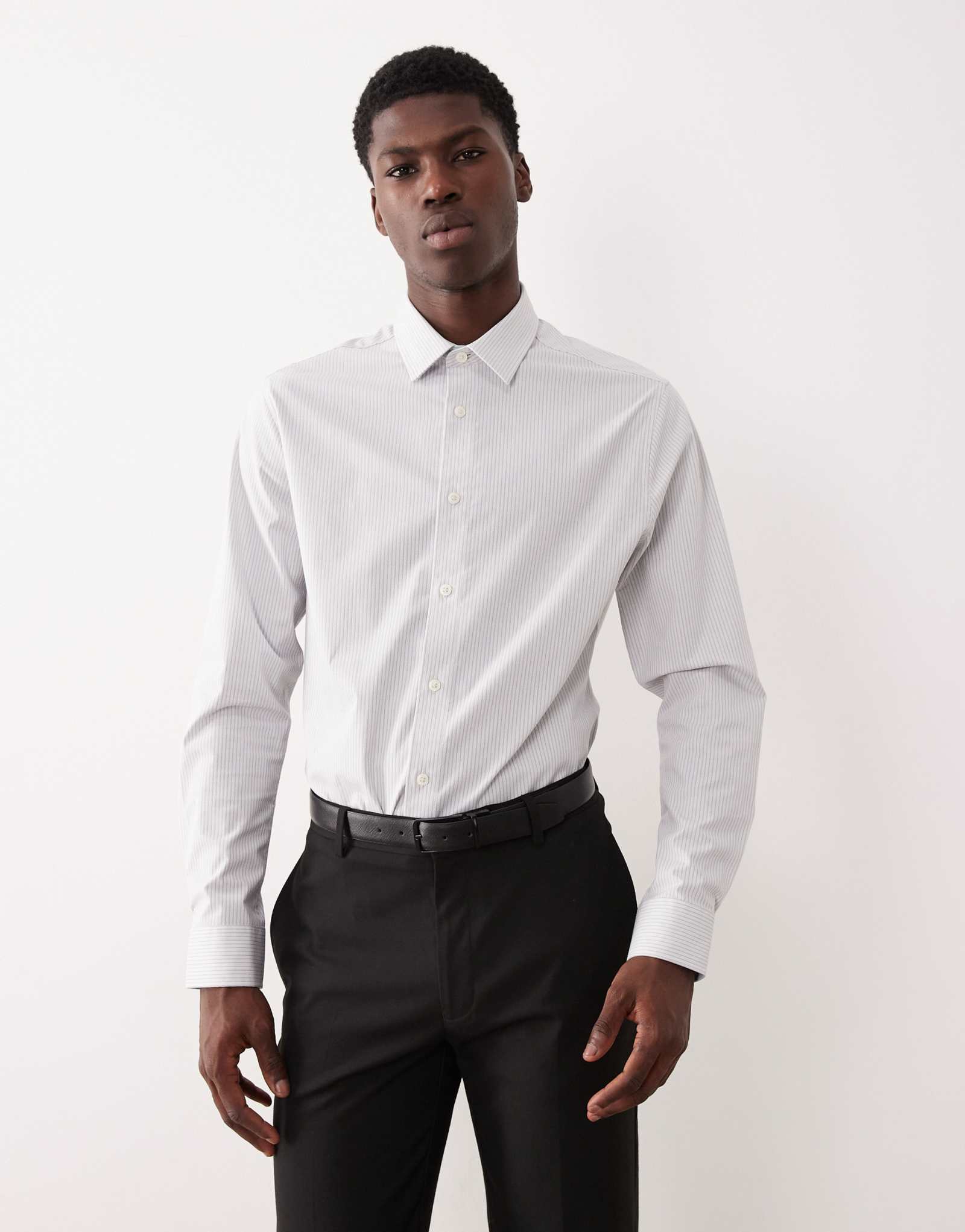 ДИЗАЙНЕРСКАЯ приталенная рубашка ASOS с рельефной текстурой в серую полоску