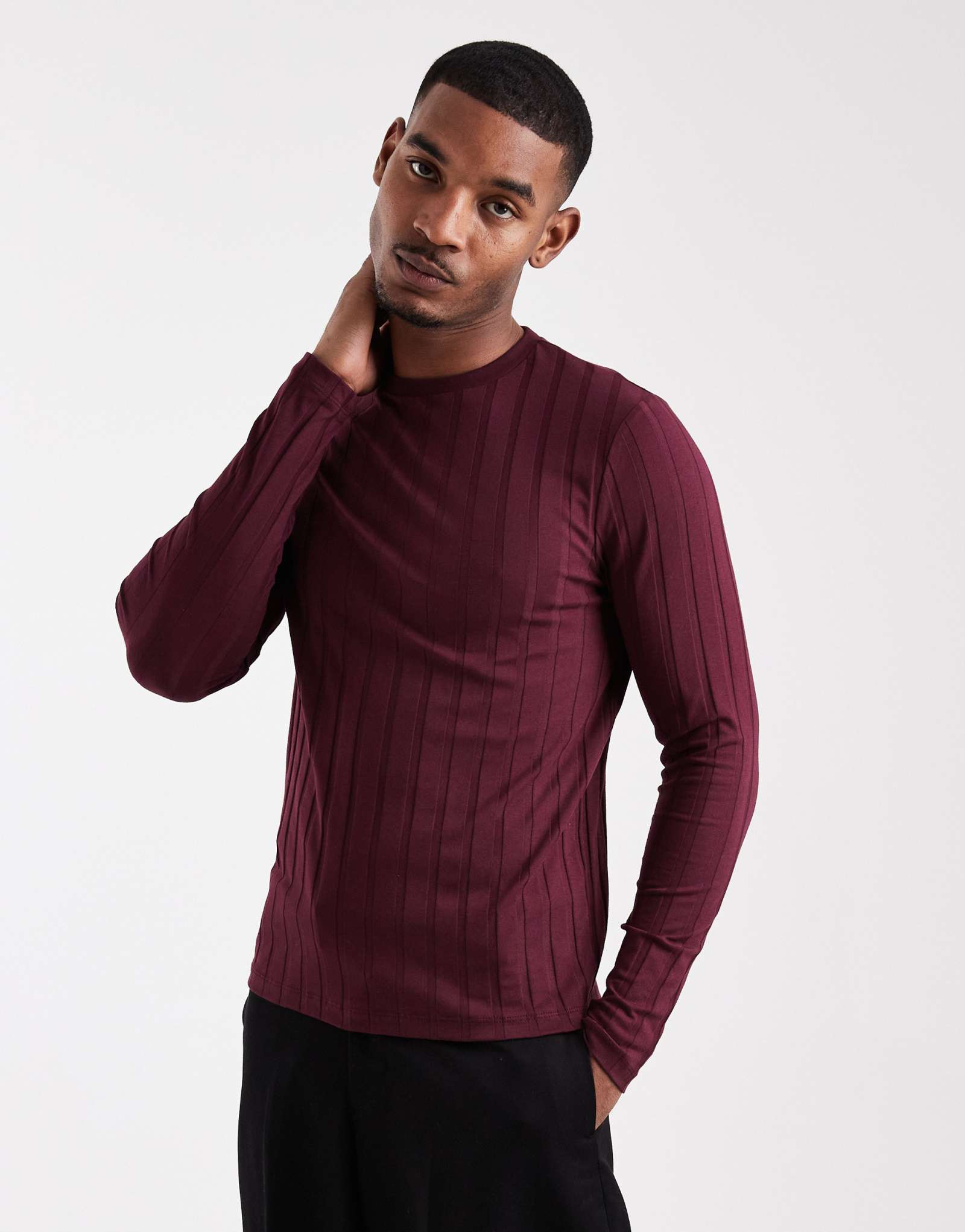 ДИЗАЙНЕРСКАЯ приталенная футболка ASOS с длинным рукавом бордового цвета в широкую полоску