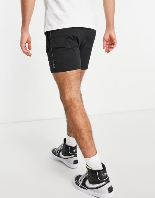 ASOS DESIGN - Slim fit short met ritsen aan de zijkant in zwart, 2 van 4