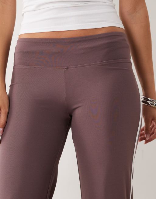 ASOS DESIGN slim fit yoga pant with side stripe in chocolate, 4 of 5