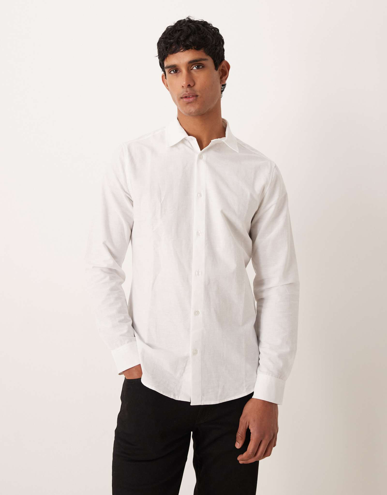 ДИЗАЙНЕРСКАЯ тонкая рубашка из льняной смеси ASOS белого цвета