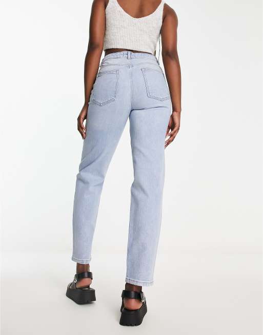 Light Blue Wash Bum Shape Mom Jeans