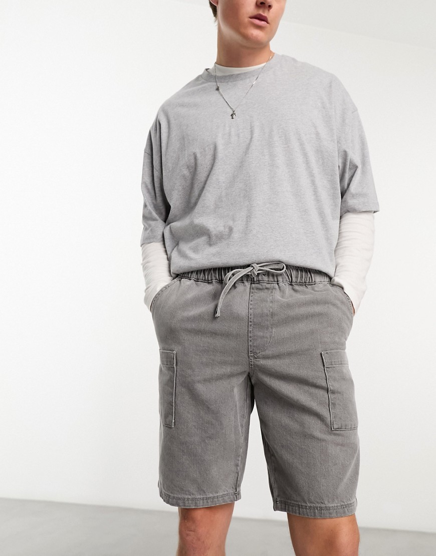 ASOS DESIGN slim pull on regular length denim cargo shorts in grey-Black