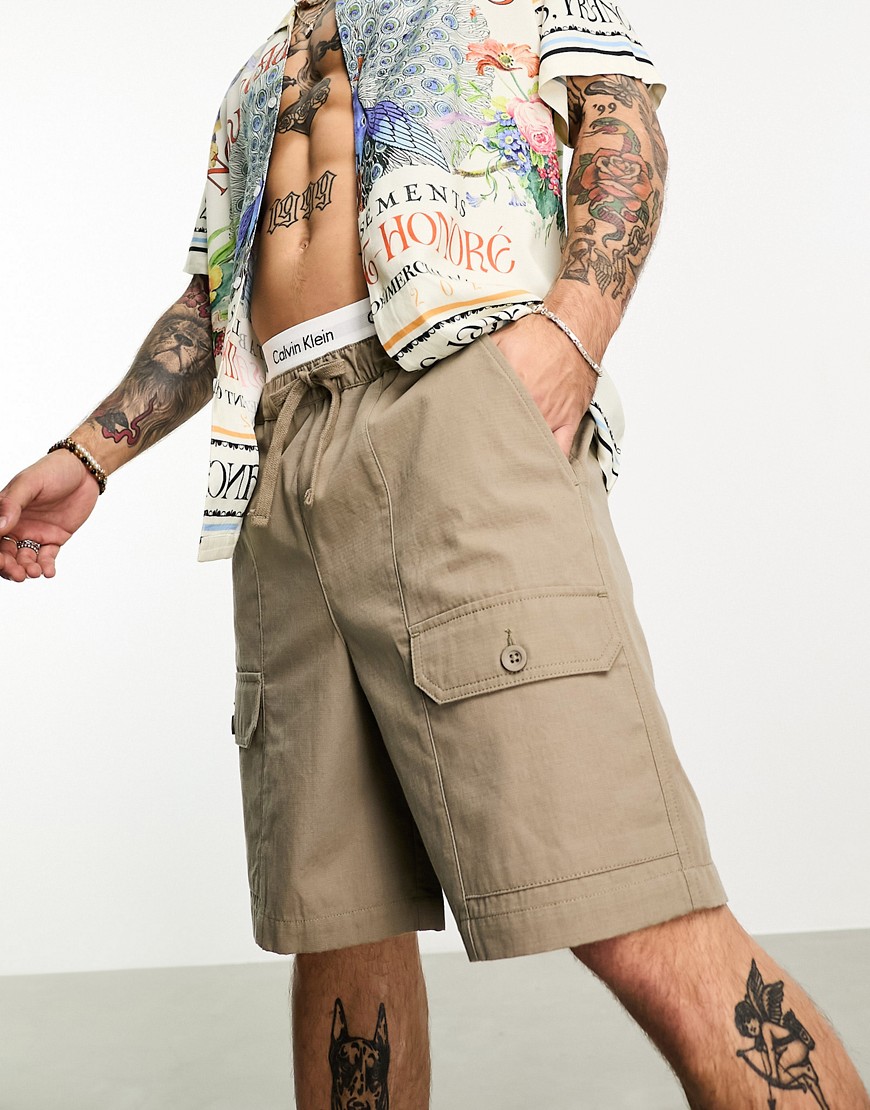 ASOS DESIGN slim ripstop shorts in mid length in beige-Green