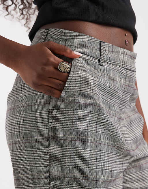 ASOS DESIGN slim straight trousers in mono check, 3 of 5