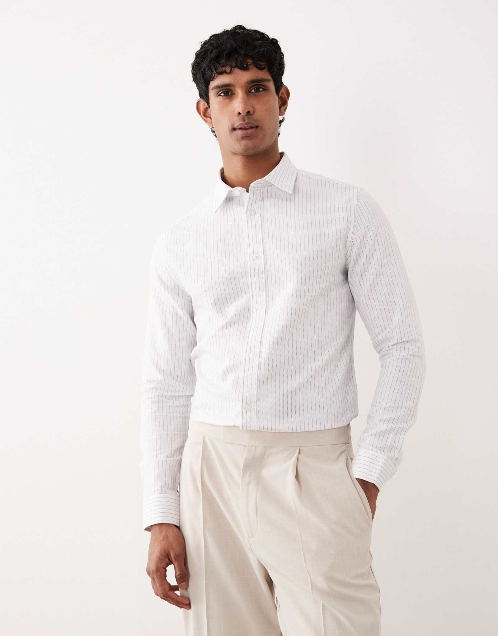 Белая рубашка в тонкую фактурную полоску от ASOS DESIGN