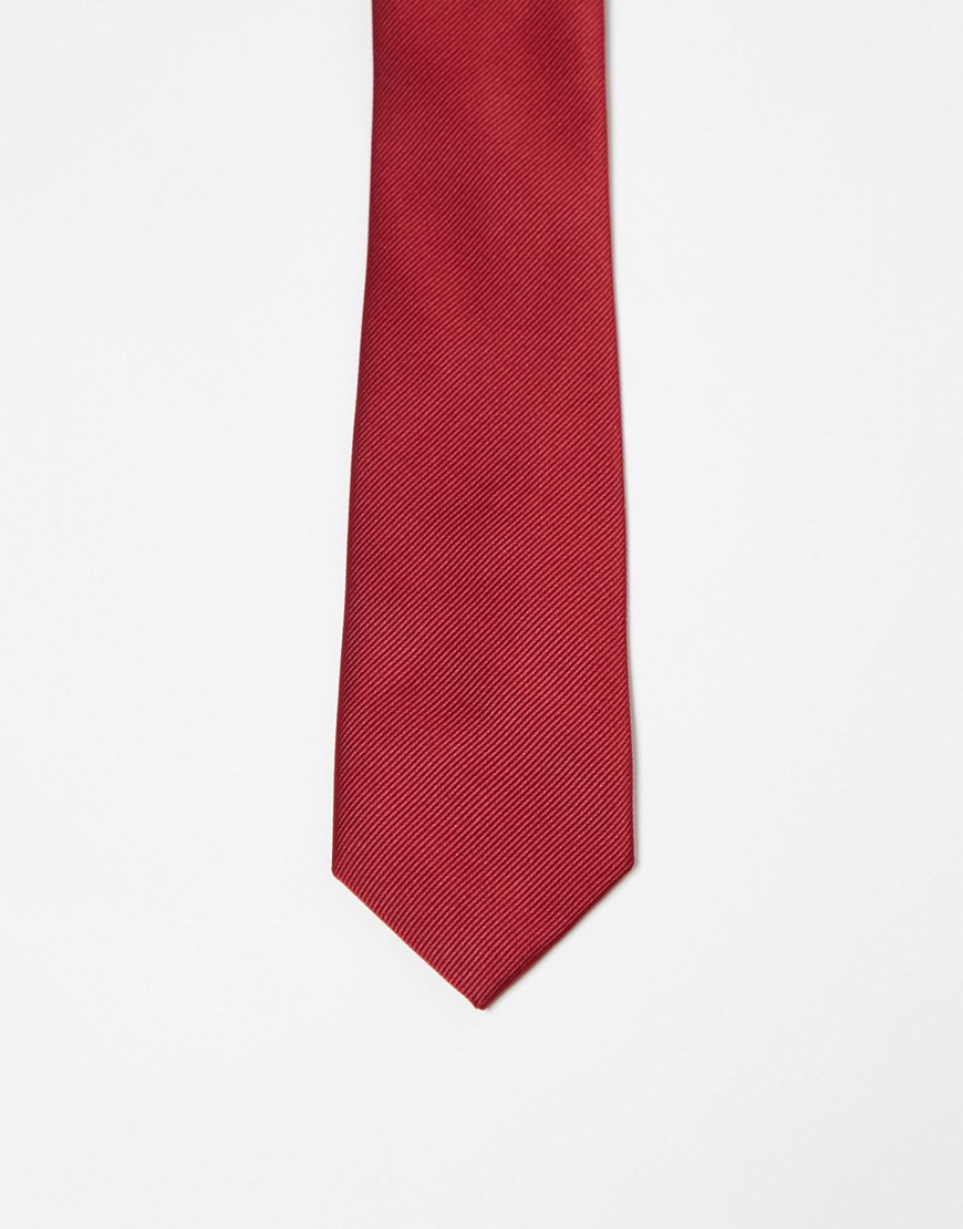 slim tie in red