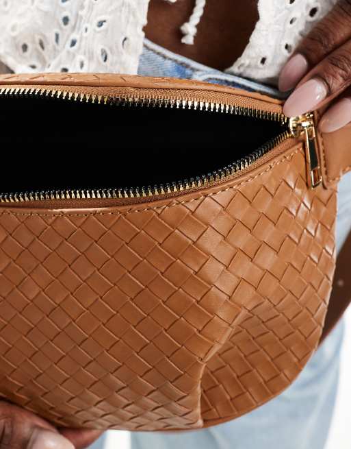 ASOS DESIGN - Sling-heuptasje met geweven detail in bruin, 3 van 4