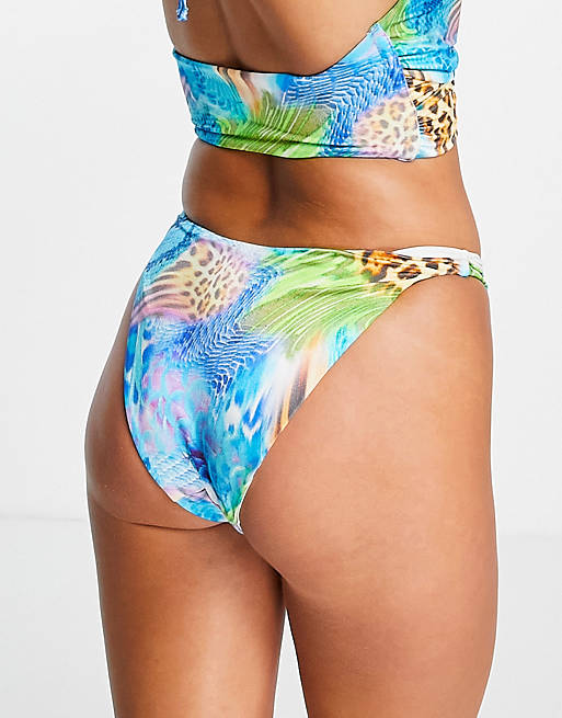 Asos Donna Sport & Swimwear Costumi da bagno Bikini Bikini Sgambati Esclusiva Slip bikini sgambato a coste con stampa animalier 