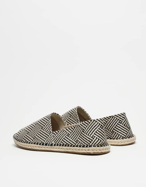 ASOS DESIGN slip on espadrilles in black and white weave, 2 of 4