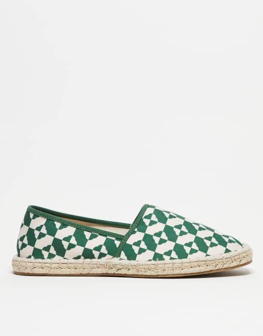 ASOS DESIGN slip on espadrilles in green geo print , 2 of 4