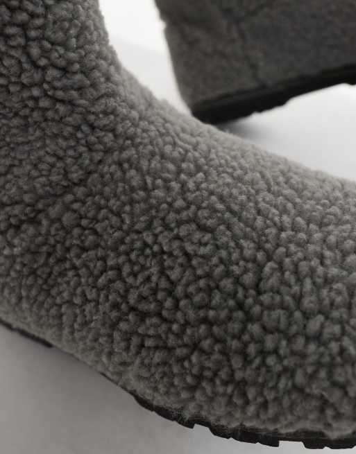ASOS DESIGN slipper boots in gray borg, 2 of 4