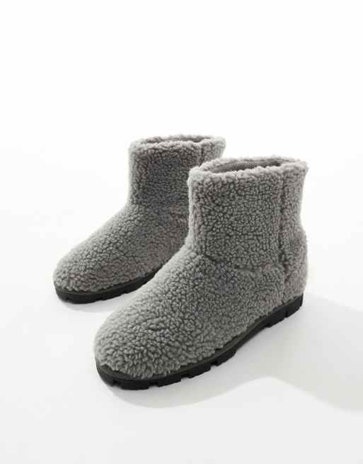 ASOS DESIGN slipper boots in gray borg, 3 of 4