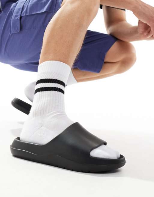 ASOS DESIGN - Slippers met dikke zool in zwart, 4 van 4