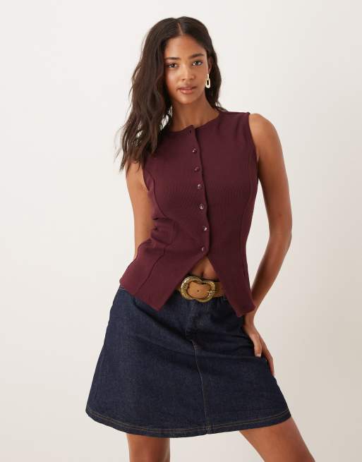 ASOS DESIGN – Śliwkowy zapinany na guziki prążkowany top o wydłużonym fasonie