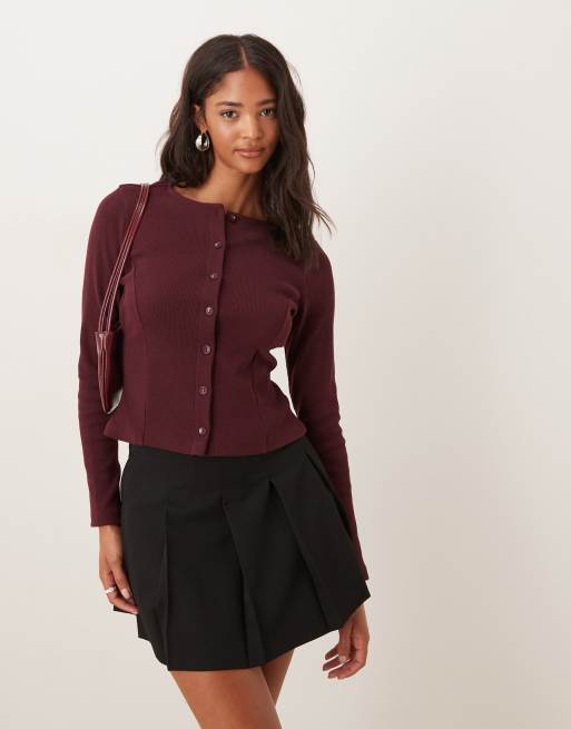 ASOS DESIGN – Śliwkowy zapinany na guziki prążkowany top o wydłużonym fasonie