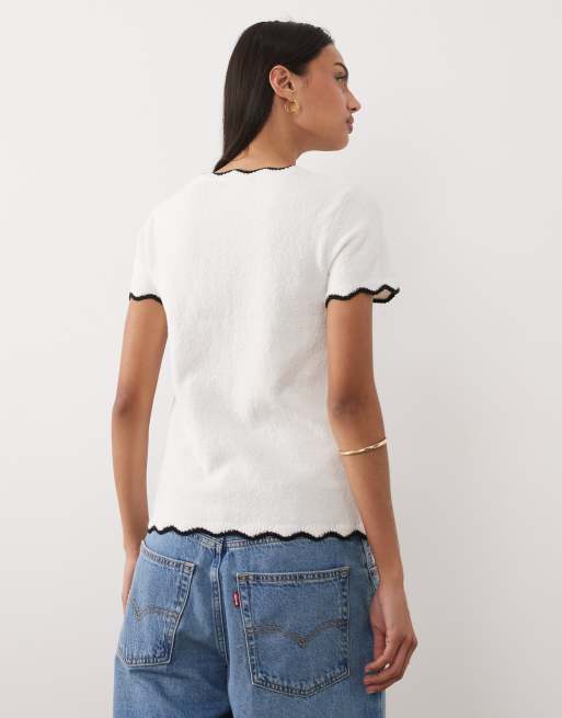ASOS DESIGN slub yarn cardigan with scallop edges in white and black, 4 of 4