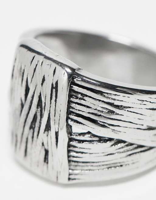 ASOS DESIGN - Sølvfarvet ring med gotisk teksturdetalje i vandfast, rustfrit stål , 2 af 4