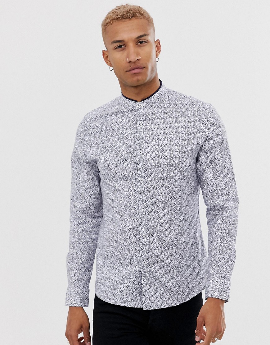 ASOS DESIGN – Småblommig skjorta med smal passform och murarkrage i kontrastfärg-Vit