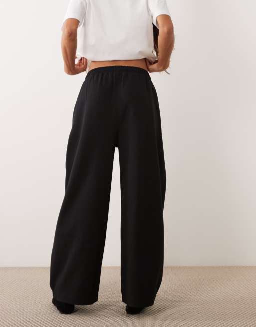 ASOS DESIGN smala joggingbyxor med veck set i svart, 4 av 5