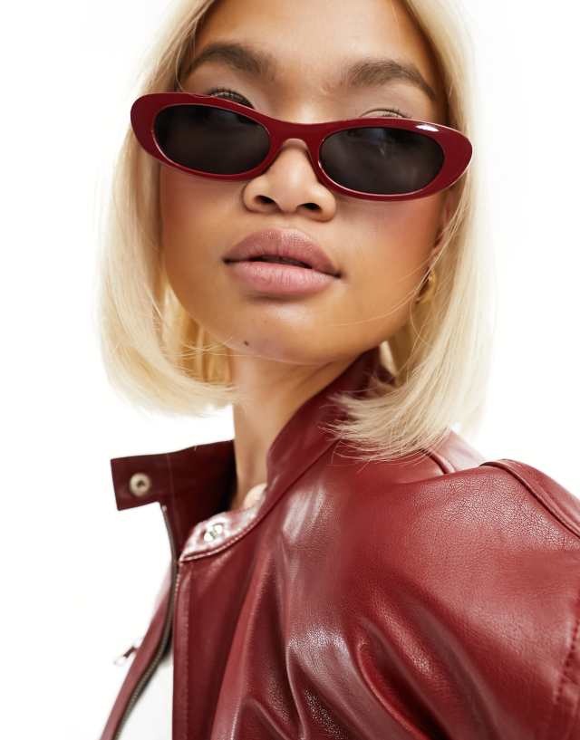 ASOS DESIGN - small slim oval sunglasses in red