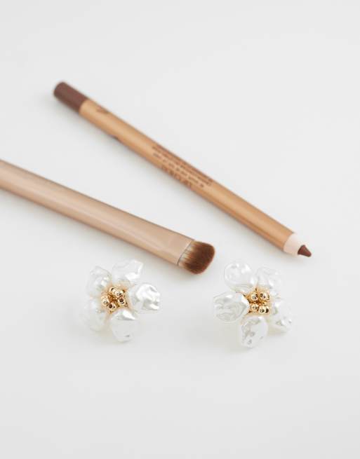 ASOS DESIGN small stud earrings with faux pearl detail in gold tone, 2 of 4