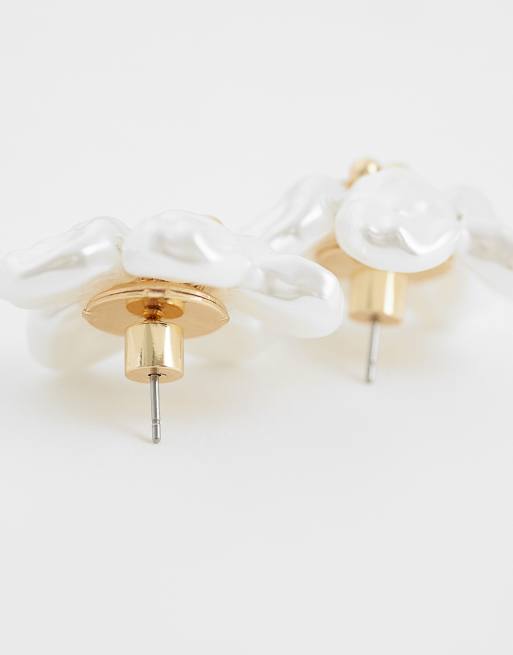 ASOS DESIGN small stud earrings with faux pearl detail in gold tone, 3 of 4