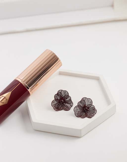 ASOS DESIGN small stud earrings with mini wire-floral design in Burgundy, 4 of 4