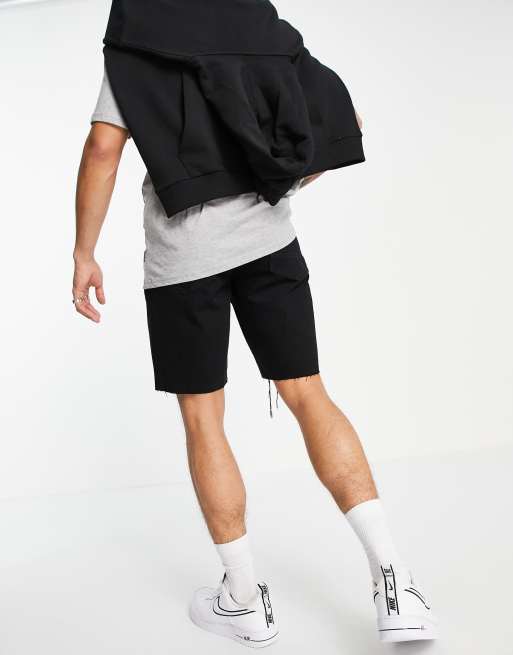 ASOS DESIGN - Smalle denim short in zwart met onafgewerkte zoom, 2 van 4