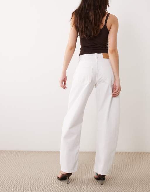 ASOS DESIGN - Smalle jeans met ballonpijpen in wit, 3 van 5