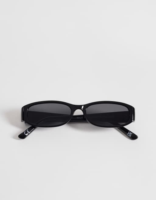 ASOS DESIGN - Smalle og firkantede solbriller med sort stel og røgfarvede glas, 3 af 3