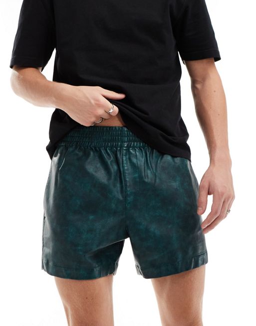 FhyzicsShops DESIGN - Smalle shorts i vasket grønt læderlook
