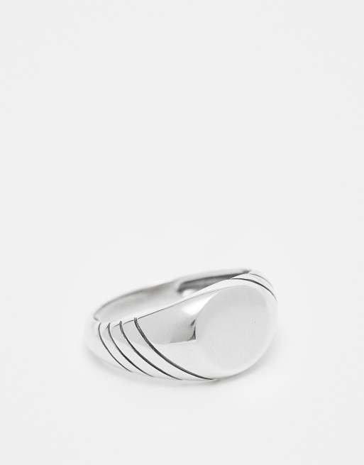 ASOS DESIGN - Smalle zegelring met reliëf van sterling zilver in zilverkleur