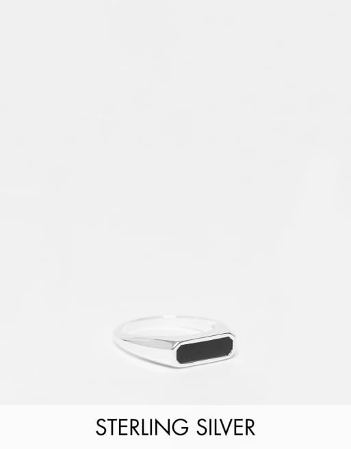 ASOS DESIGN - Smalle zegelring van sterling zilver met zwart emaille