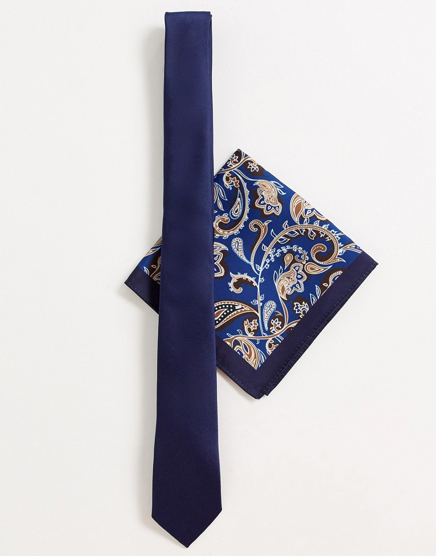 ASOS DESIGN - smalt slips og lommetørklæde i marineblåt paisleyprint