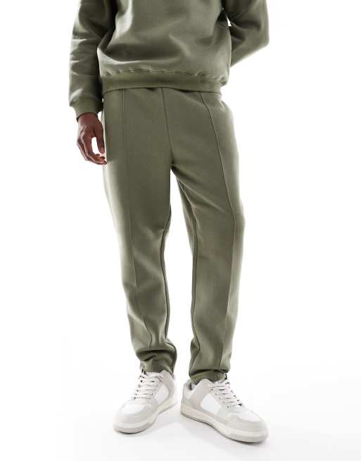 ASOS DESIGN - Smaltoelopende joggingbroek met plooi in groen, 3 van 5