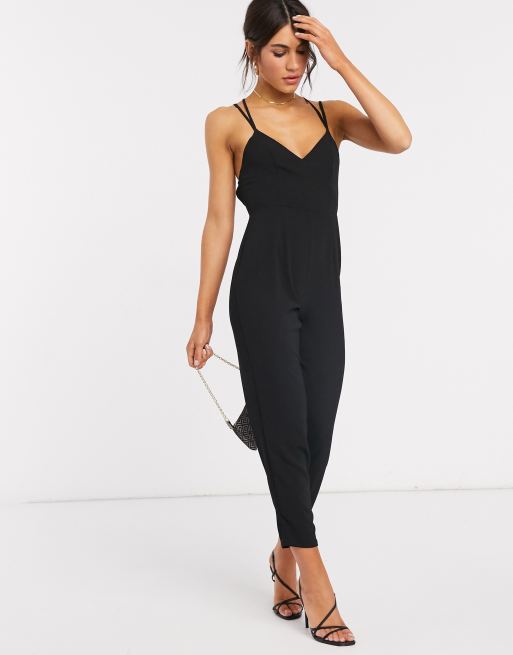 ASOS DESIGN - Smaltoelopende jumpsuit met bandjes op de rug in zwart