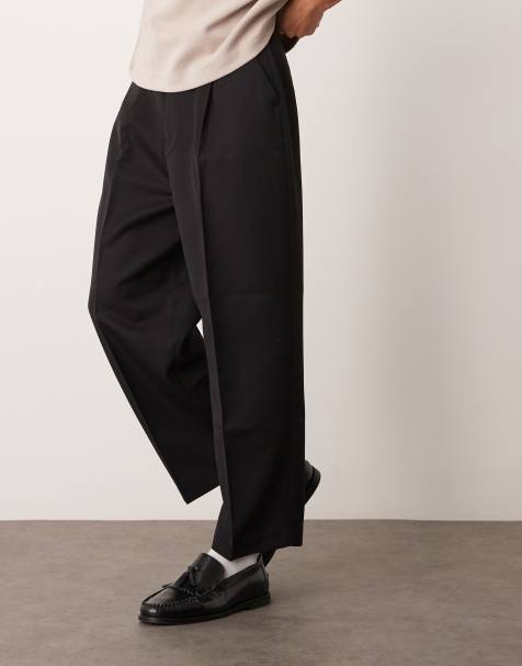 ASOS DESIGN smart balloon trousers with front pleat in black - view 1