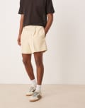 [ASOS DESIGN] ASOS DESIGN smart bermuda cropped shorts with front pleat in buttermilk-Yellow W32 Buttermilk