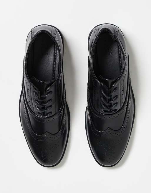 ASOS DESIGN smart brogue shoes in black, 3 of 3