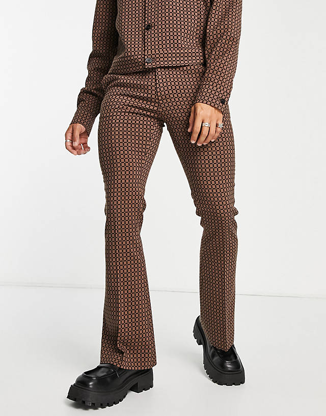 ASOS DESIGN - smart co-ord flare trousers in brown geo check