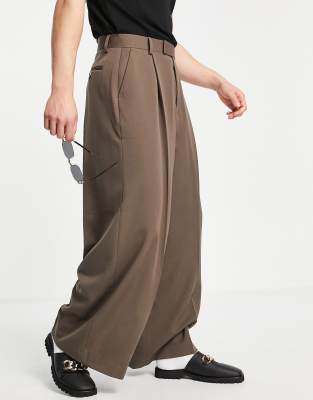 extreme wide leg trousers